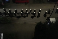 Do 6.7. - Vom Balkon: eine Hundertschaft joggt vorbei