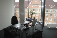 Mein Büro im 4. Stock: diese Fenster sind klasse!