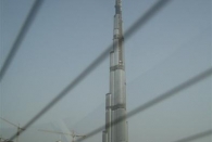 Burj Dubai! Jetzt schon 636m hoch und wohl noch lange nicht fertig