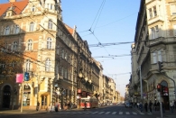Innenstadt mit Elektrobus