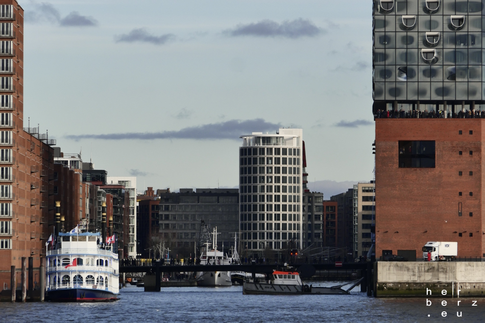 10/2023 – Blick in den Sandtorhafen