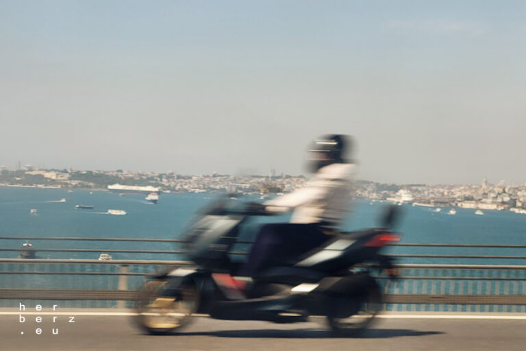 19/2024 – Rolling Shutter on Bosporus