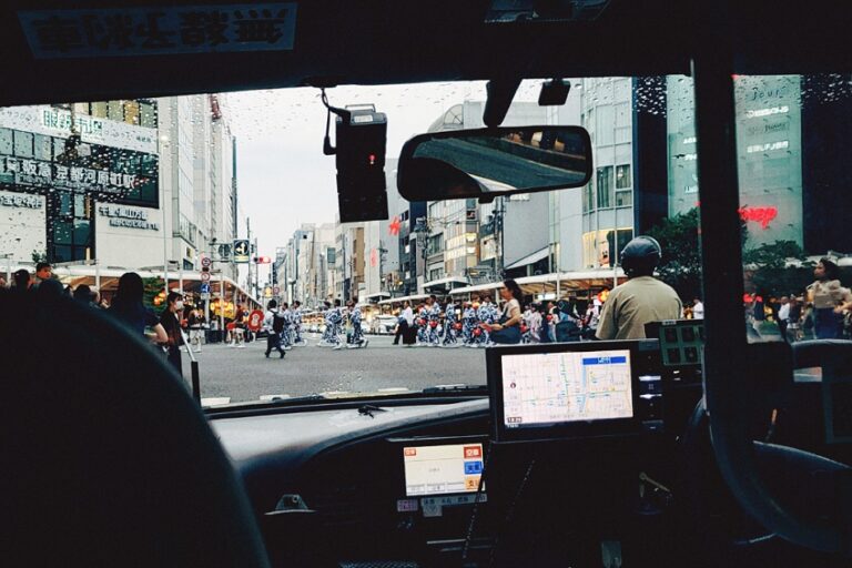 28/2024 – Im Taxi