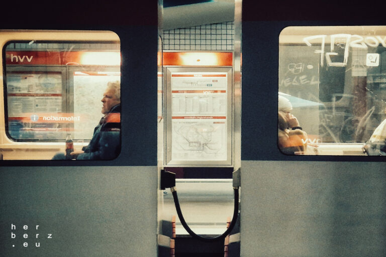 04/2026 – Rücken an Rücken