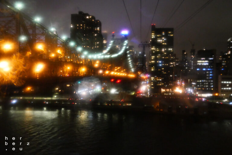 03/2026 – Regen in New York