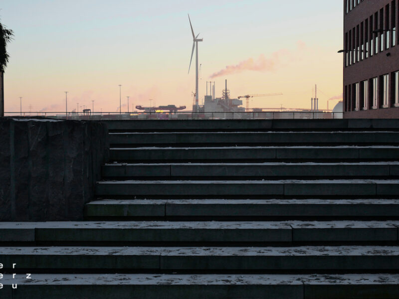 06/2026 – Treppe hoch