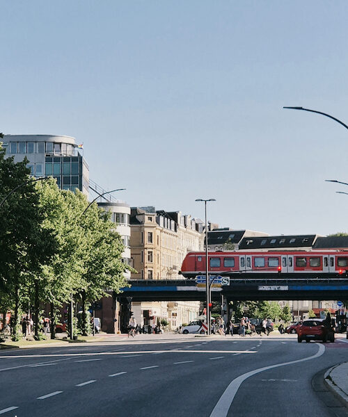 26/2026 – Bahn in der Stadt