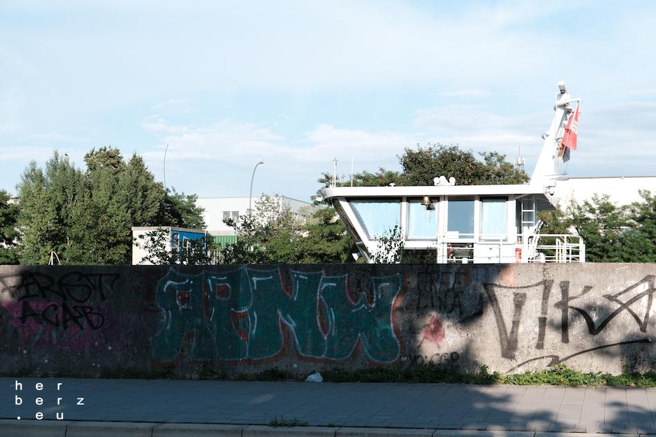 27/2026 – Fähre versteckt sich